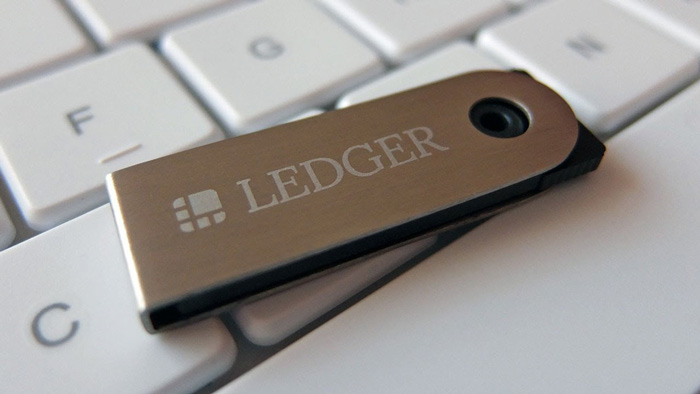 انواع کیف پول های سخت‌افزاری Ledger Nano S